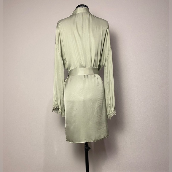 BHLDN‎ INTIMATES ROBE SIZE MEDIUM - Picture 7 of 11